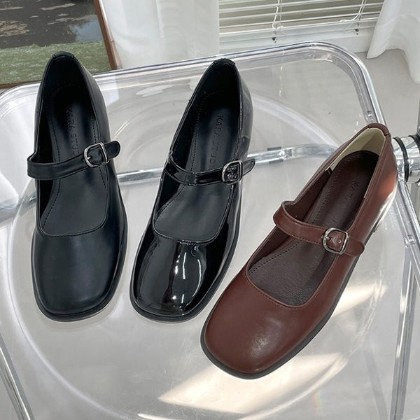 ローファー パンプス フロントストラップ スクエアトゥ レディース 黒 茶 エナメル レザー
