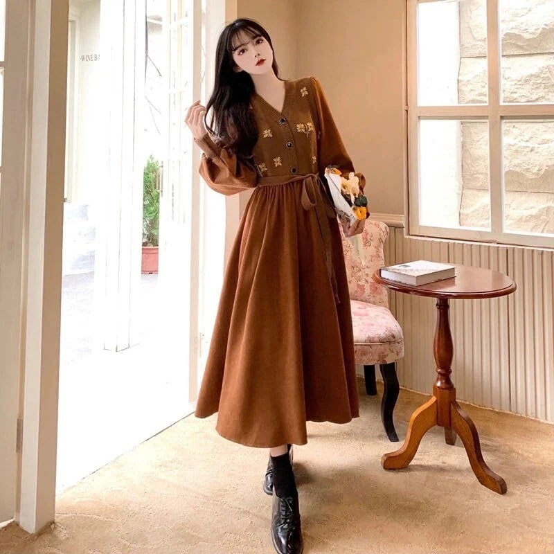 大きいサイズの秋と冬のニットステッチのコーデュロイ花柄のロングスカートの女性の太った姉妹のウエストバンドタイイン気質のドレス