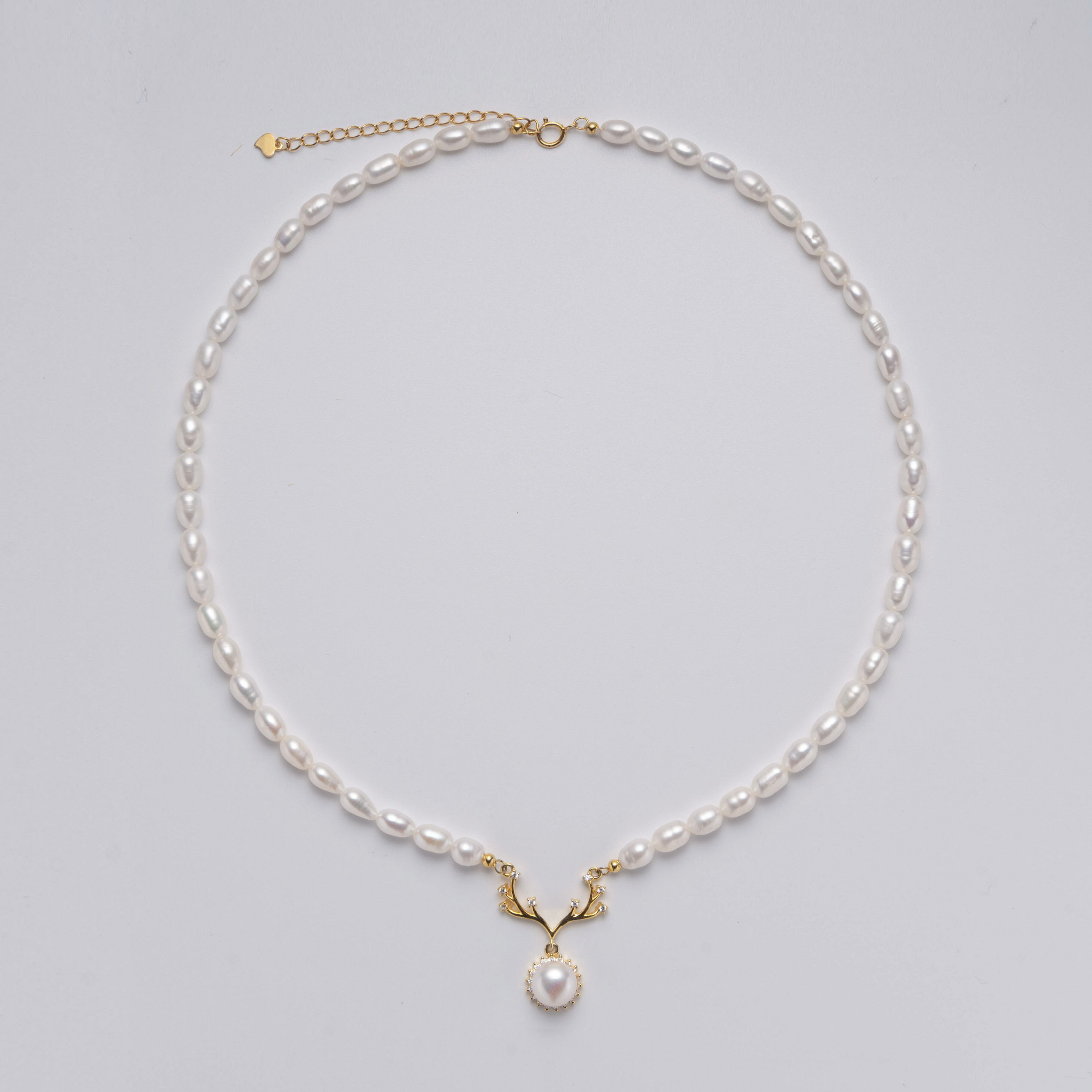 PN009 トナカイチャーム 淡水パール 淡水真珠ネックレス 金属アレルギー対応 金アレ luxedolce