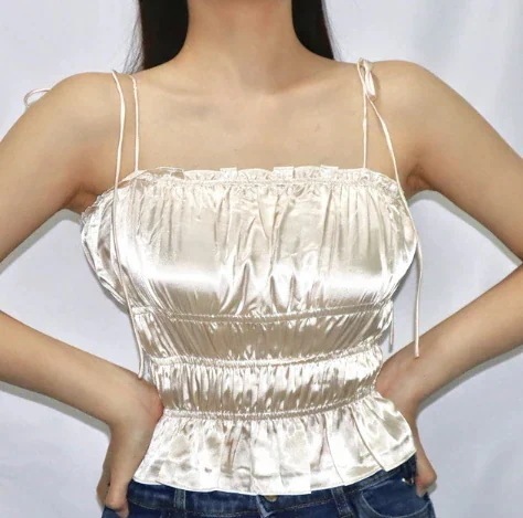 トップス キャミソール ノースリーブ 襟なし デザイン シャーリング ギャザー 美ライン ニュアンス 光沢 かわいい 大人可愛い きれいめ シンプル カジュアル 大人 上品 おしゃれ お洒落