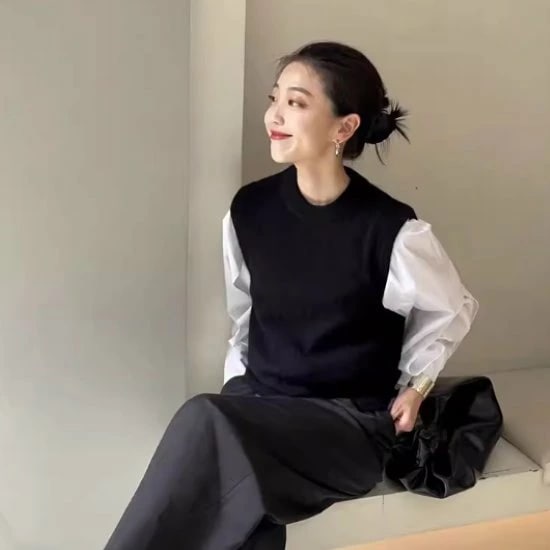 ニットベスト レディース トップス ノースリーブ ニット シンプル 無地 黒 ブラック 重ね着 レイヤード ラウンドネック カジュアル お出かけ おしゃれ きれいめ スタイリッシュ ファッション 女性