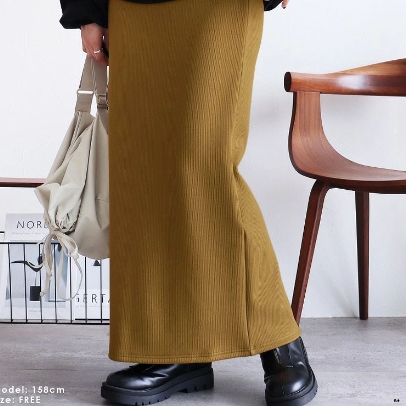 【大好评限定販売!】 デザインハイウエスト無地後ろスリットスカート