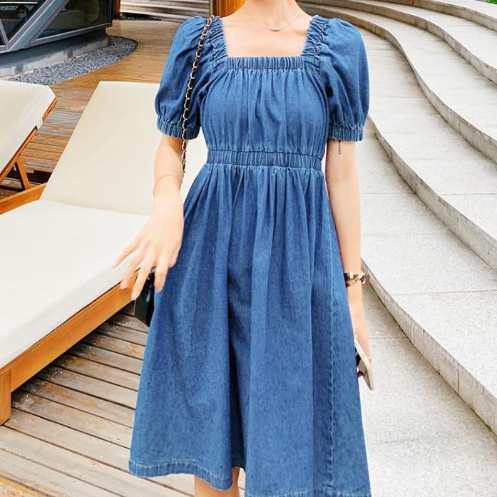 スクエアネック ひざ丈 ワンピース パフスリーブ 半袖 デニム ブルー Aライン レトロ 古着風 ハイウエスト フレア ロリータ シャーリング ゆったり かわいい 大人可愛い きれいめ シンプル lo
