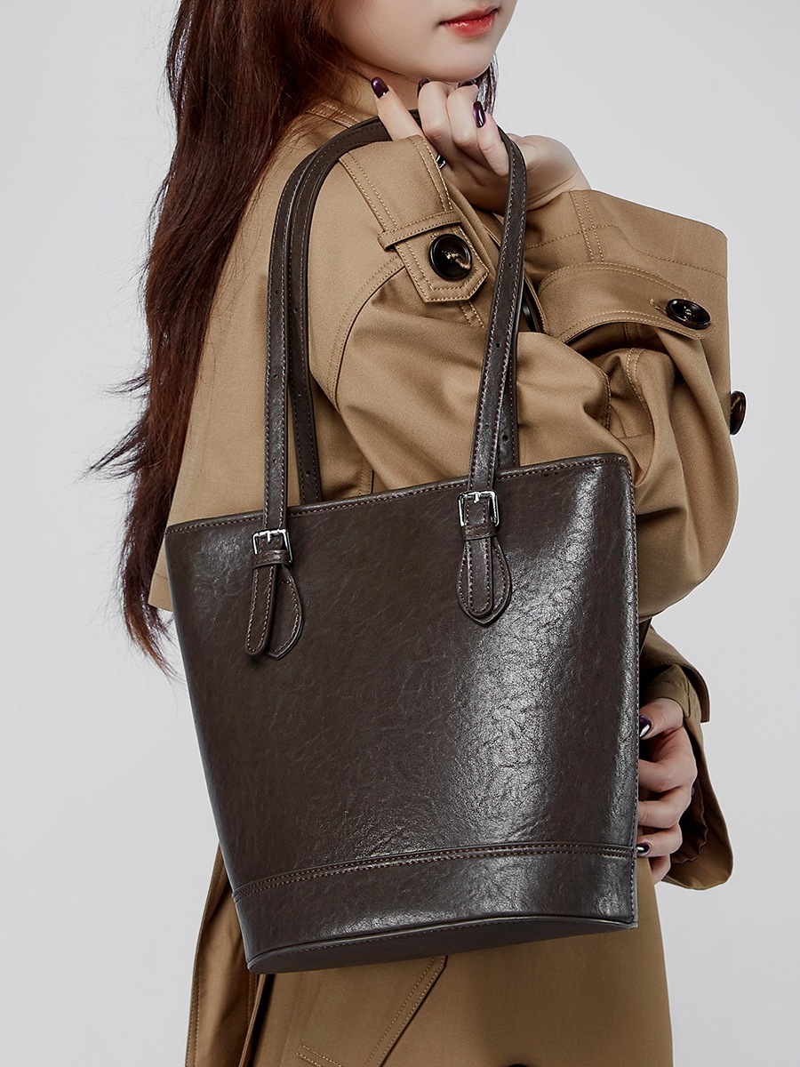 横長ボストンバッグ キルティングバッグ 本革トートバック ホーボーバッグ 肩掛け ショルダーバッグ 水筒ポーチ 大容量 防水 新作 リュック 手提げバッグ ミニバッグ 気質 おしゃれ 百掛け バックパ