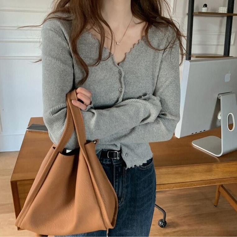 セーター ニット トップス Vネック ショート丈 リブ ショート丈 長袖 大人可愛い シンプル 上品 お洒落 こなれ感 デイリー 普段使い