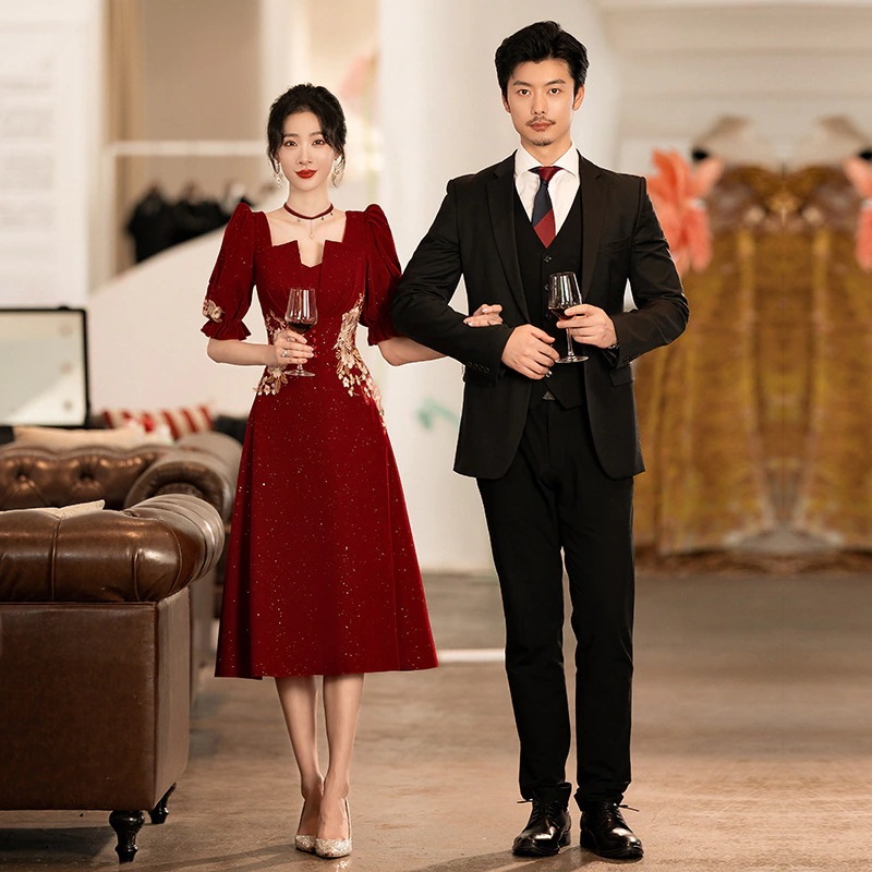 ドレス花嫁2025秋と冬の小さな妊婦はバーガンディのドレスドレスを着る