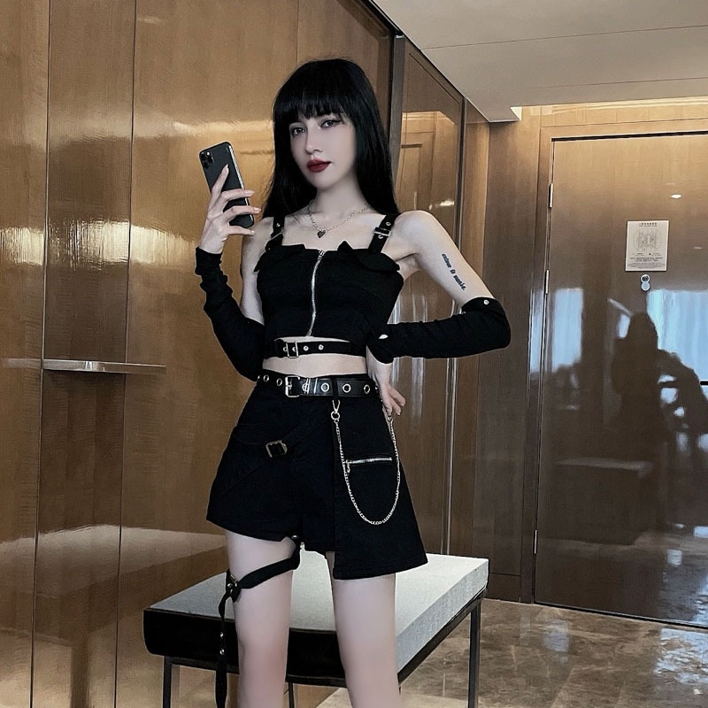 フェイクスカートパンツ ブラックコーディネート 辛口ツーピース カジュアル2点セット 上下セットアップ トップス ボトムス セットアップ プルオーバー ショートパンツ ミニ ミニ丈 ショート