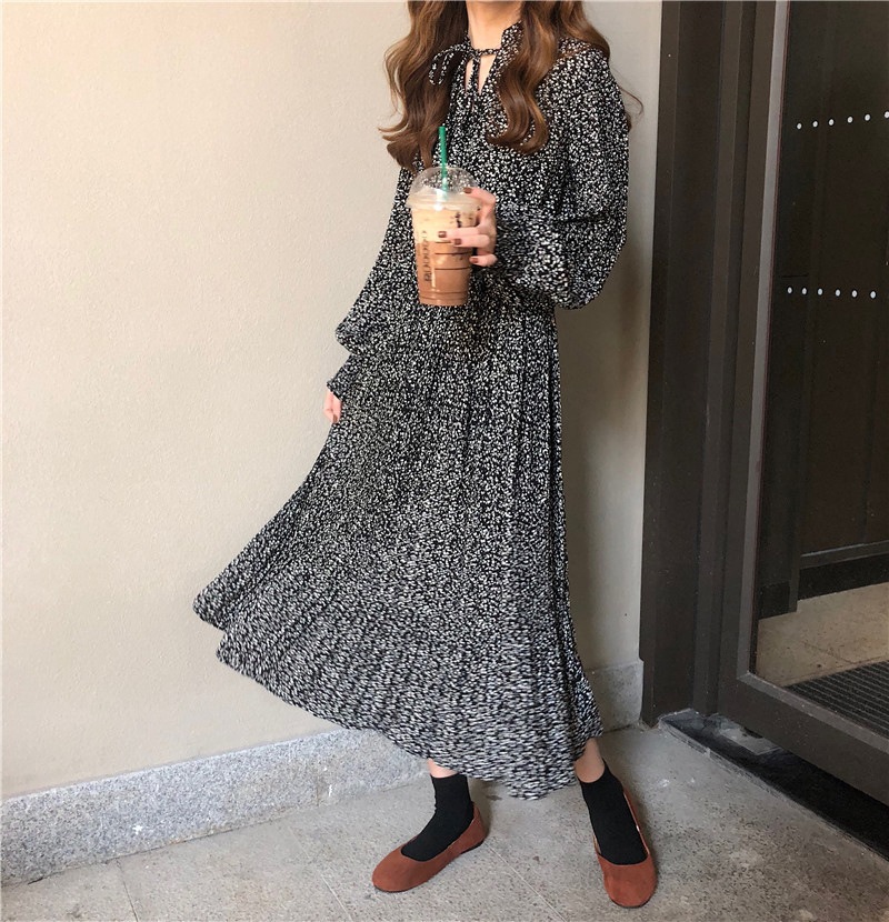 ワンピース フレアワンピース 膝下 ミモレ丈 ロング ロング丈 袖あり 長袖 ボリューム袖 フレア プリーツ フリル リボン ウエストマーク かわいい 大人可愛い きれいめ 大人 上品 レトロ