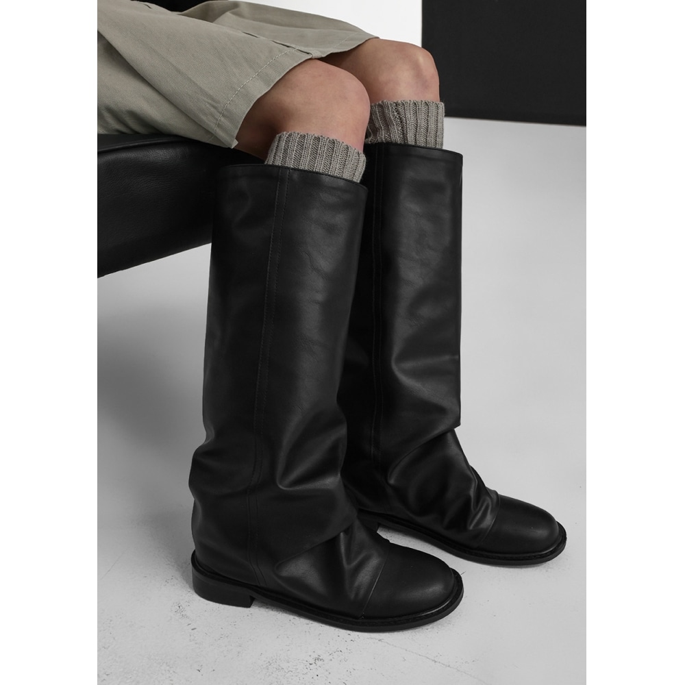 ブラックアップスウィニーシャーリング折りたたみブーツ