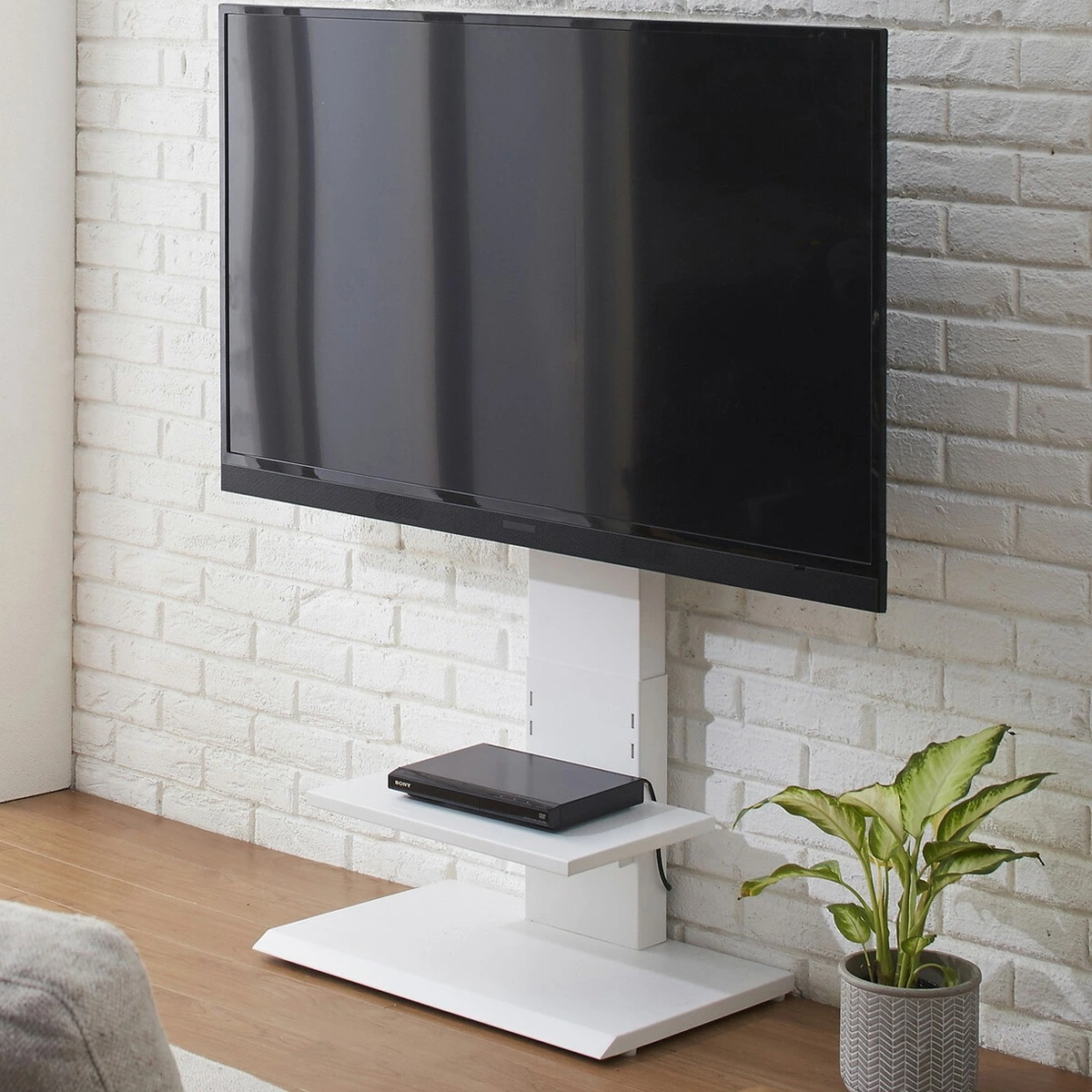 最旬トレンドパンツ シンプル おしゃれ 壁掛け 32v60v 白 黒 テレビ台 壁掛け風 棚付き