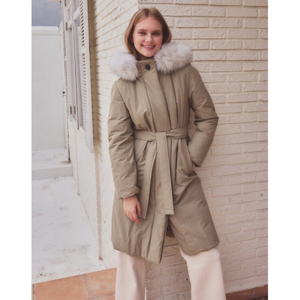 (ヘッジズレディース) 24FW デタッチャブルパーカラロングヘビーグースダウンジャンパーライトカーキ HSJU4D005K1