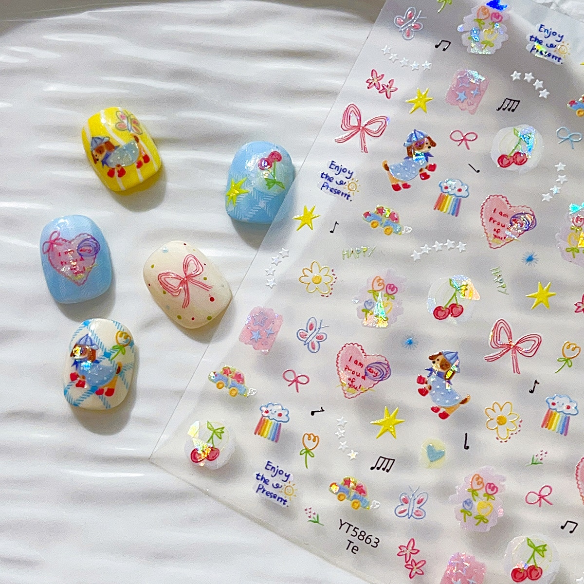 【1点ご購入 で10点プレゼントいたします】貝殻光ハートリボンネイルシールカラフルでかわいいキャラクターのデコレーションシール