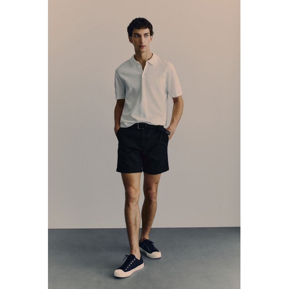 H&M レギュラーフィットチノショーツブラック 5,565円