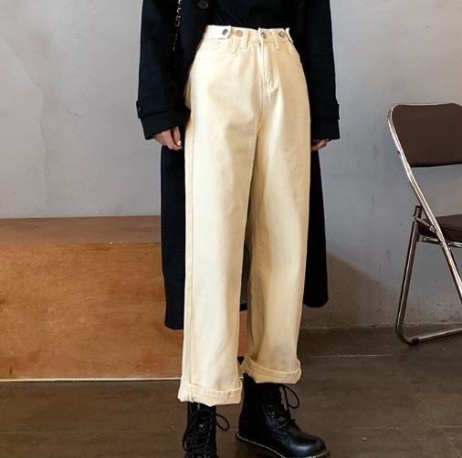 パンツ Gパン ストレートパンツ デザイン ボタン 美ライン ニュアンス デニム カラーデニム カラバリ モノトーン かわいい 大人可愛い きれいめ シンプル カジュアル 大人 上品 おしゃれ お洒落