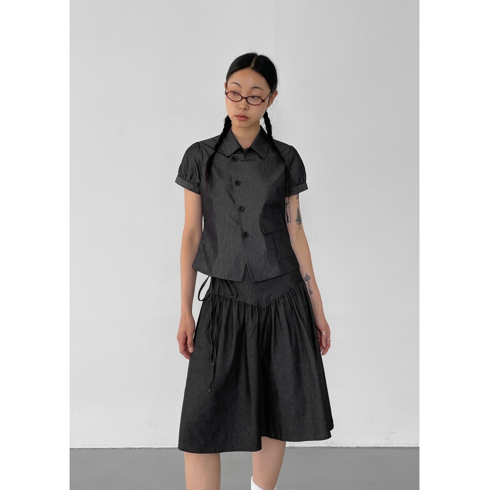 ブラックアップ ランビ ポケット アシンメトリーボタン パフシャツ モデル名