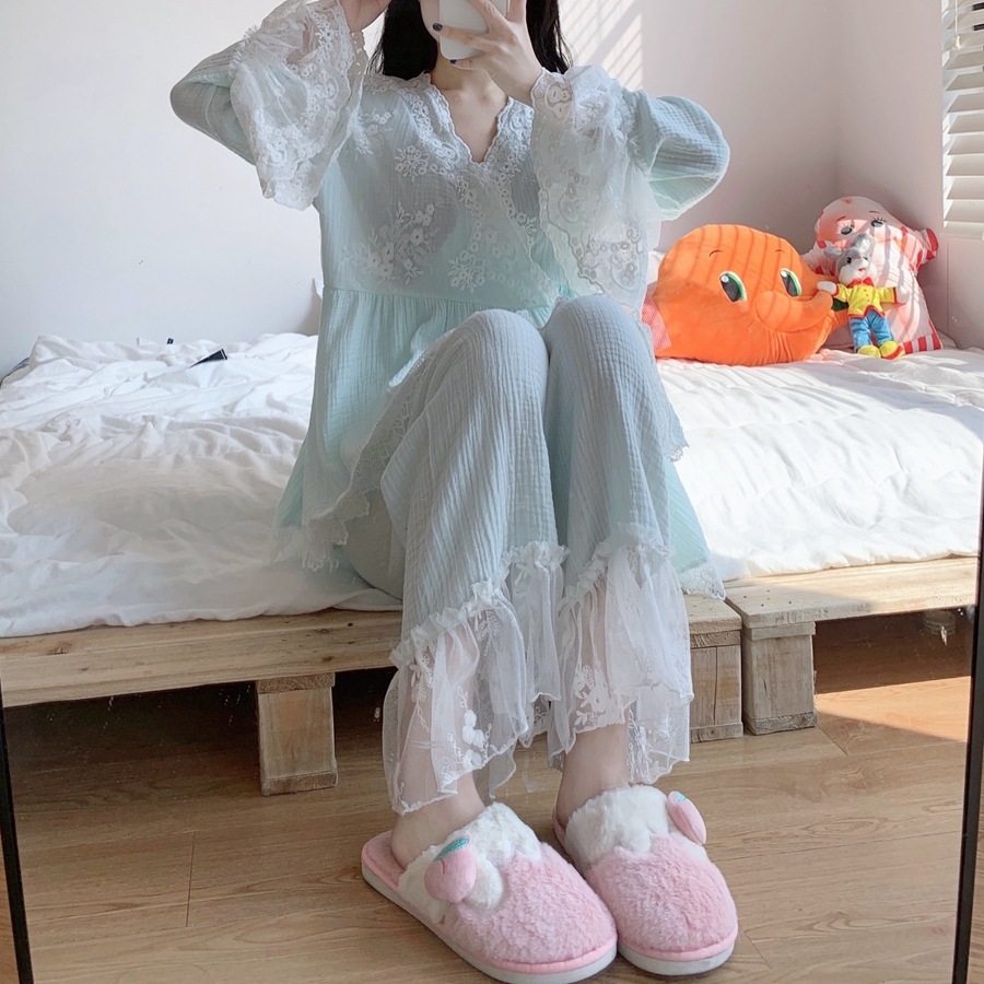 袖口＆裾フレアフリル フェミニン ルームウェア パジャマ 部屋着 寝巻き ナイトウェア ミディアム丈 5,003円