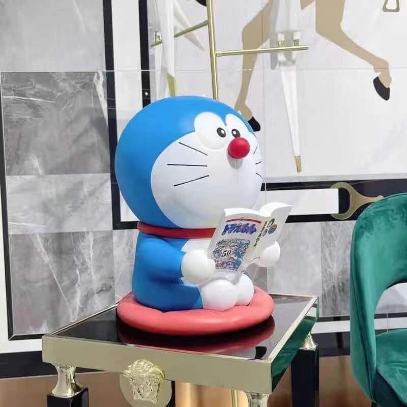 【新製品】ドラえもんフィギュア1対1サイズ置物かわいいチリン猫青い太った本を読むドラえもんアニメフィギュアプレゼント