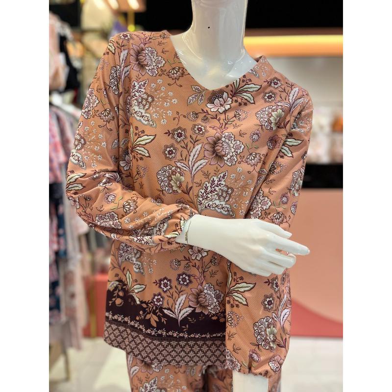 スターフィールド安城 ピーチ起毛フラワー捺染ホームウェア上着(EZ1901 ORA)