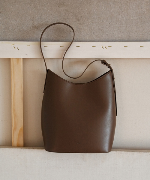 【OVHEE】 Elo Bucket Bag_Mahogany ショルダーバッグ 正規品