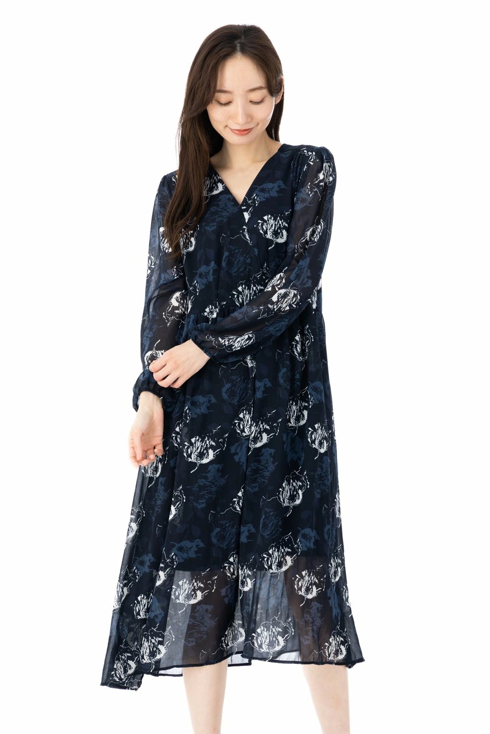 Bou Jeloud(ﾌﾞｰｼﾞｭﾙｰﾄﾞ) サイズ38 長袖 華やかで上品な花柄が目を惹く大花柄ワンピース ネイビー