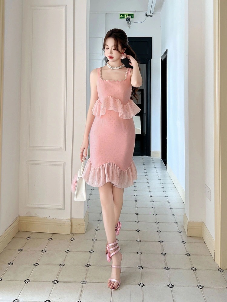 【JY.上品】 2024夏新品 キャミワンピース フリル ピンク ショート ドレス パーティー キャバ 大人 同窓会 披露宴 卒業式 結婚式 演奏会 ウェディング 二次会 メガ割30%までに制限