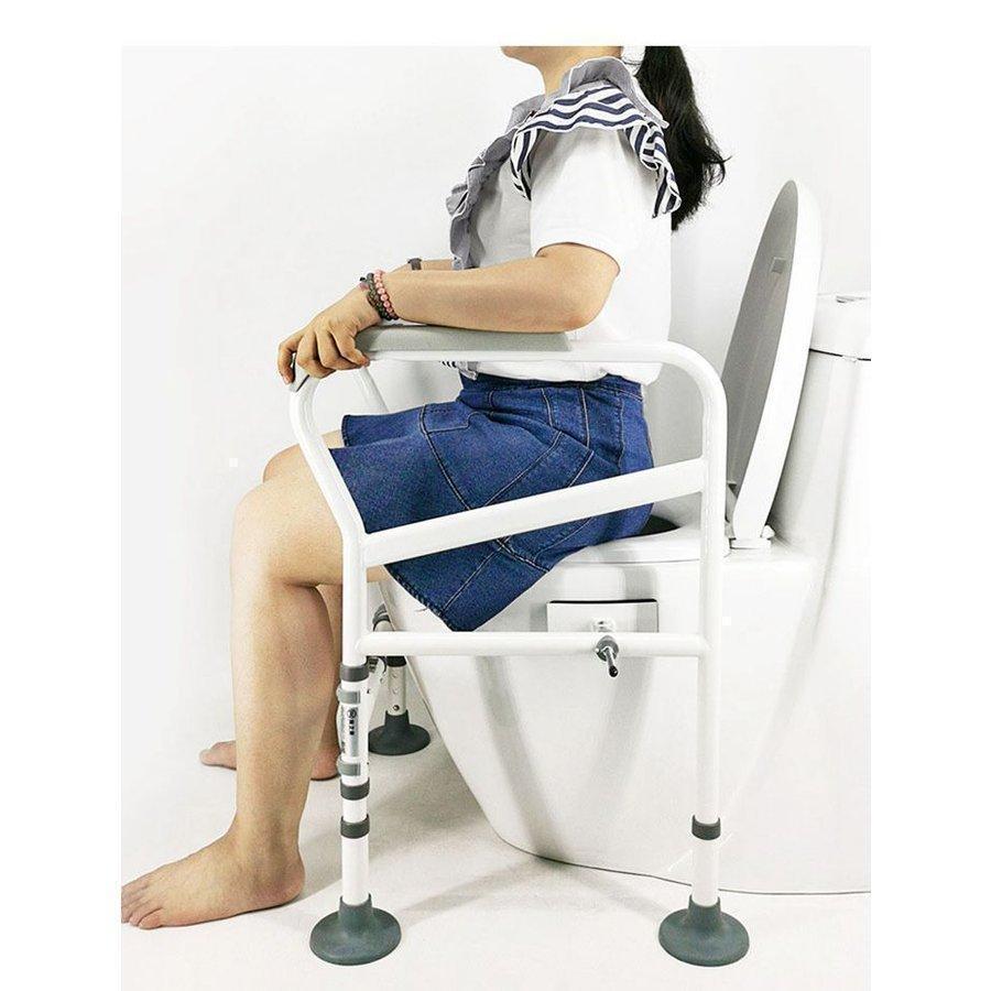 介護用品 高者 手すり 介護 トイレの手すり トイレ 手摺り 高齢者 排泄関連 てすり ささえ 姿勢保持 立位補助BIU 折りたたみ 2026年新作