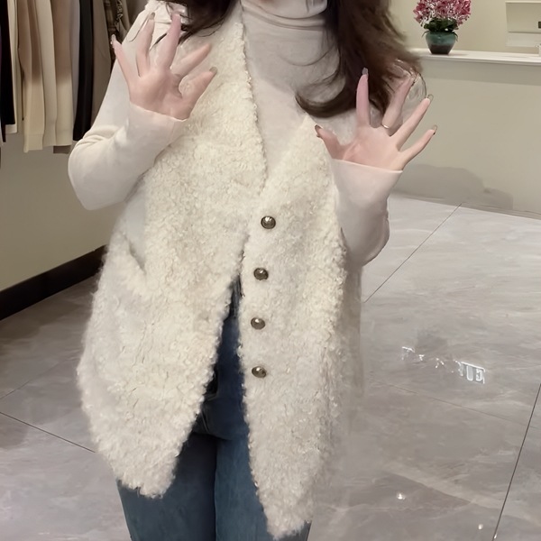 ラムヘアベストジャケット レディース トップス ベスト アウター ジレ ファー ミドル丈 ノースリーブ Vネック 細身 ストレート ストリート ボタン ファー フェイクファー 大人可愛い カジュアル 6,480円