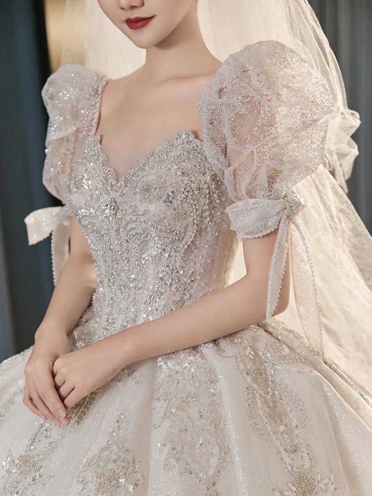 プリンセス ウェディングドレス 2025 花嫁のウェディングドレスはで気質に映えるウェディングフォト