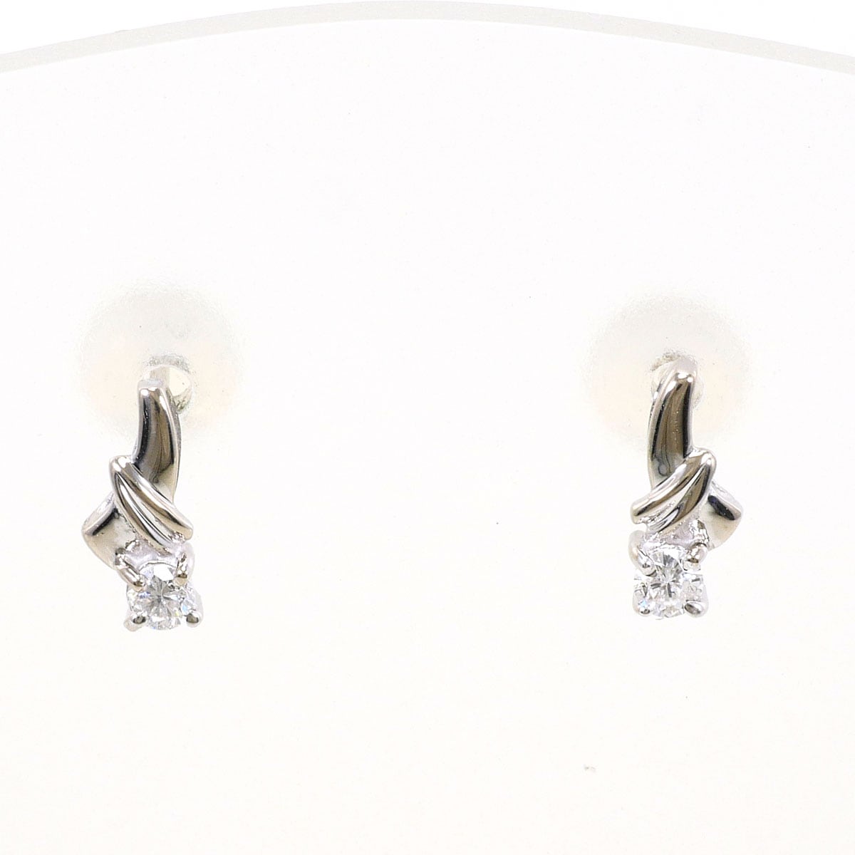 K9 9金 WG ホワイトゴールド ピアス ダイヤモンド 0.04 ct 総重量約0.6g 中古