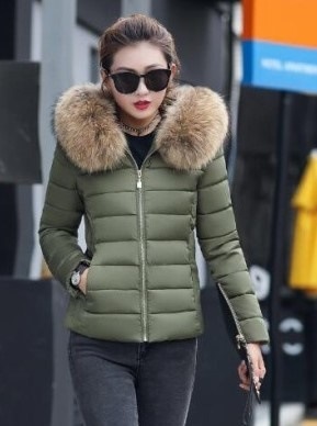 5106.ファーフード付きダウンコート（グリーン）2019 春夏 sale アウター 美ライン おしゃれ ショート丈 オフィス ビジネス お出かけ 女子会 普段使い 通勤 通学