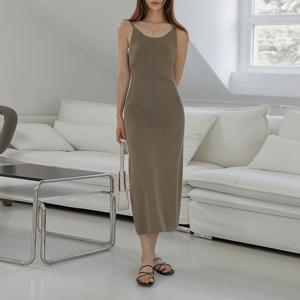 ルセットスリーブレスニットロングワンピース