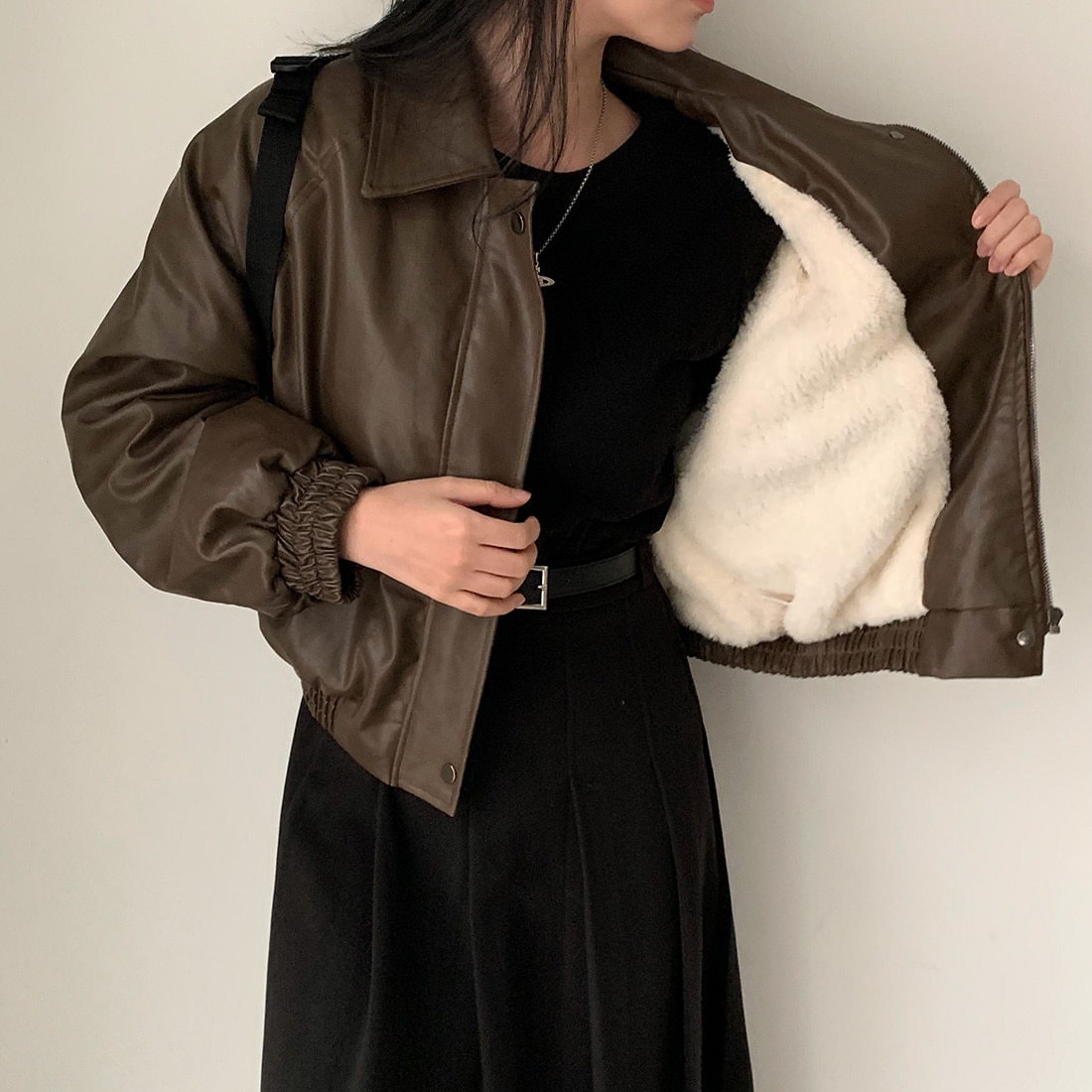 【限定SALE!!】【3日出荷】秋冬裏起毛ファー風カジュアル 襟付きロングスリーブゆるレザーアウター フェイクファー