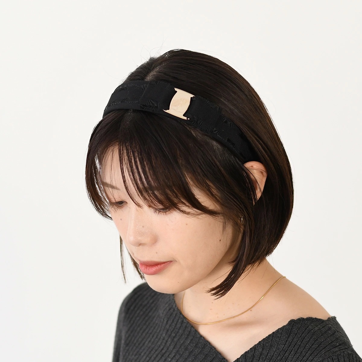 アクセサリー VARA ヴァラ リボン カチューシャ 346970 659653 レディース ヘアアクセサリー ブラック