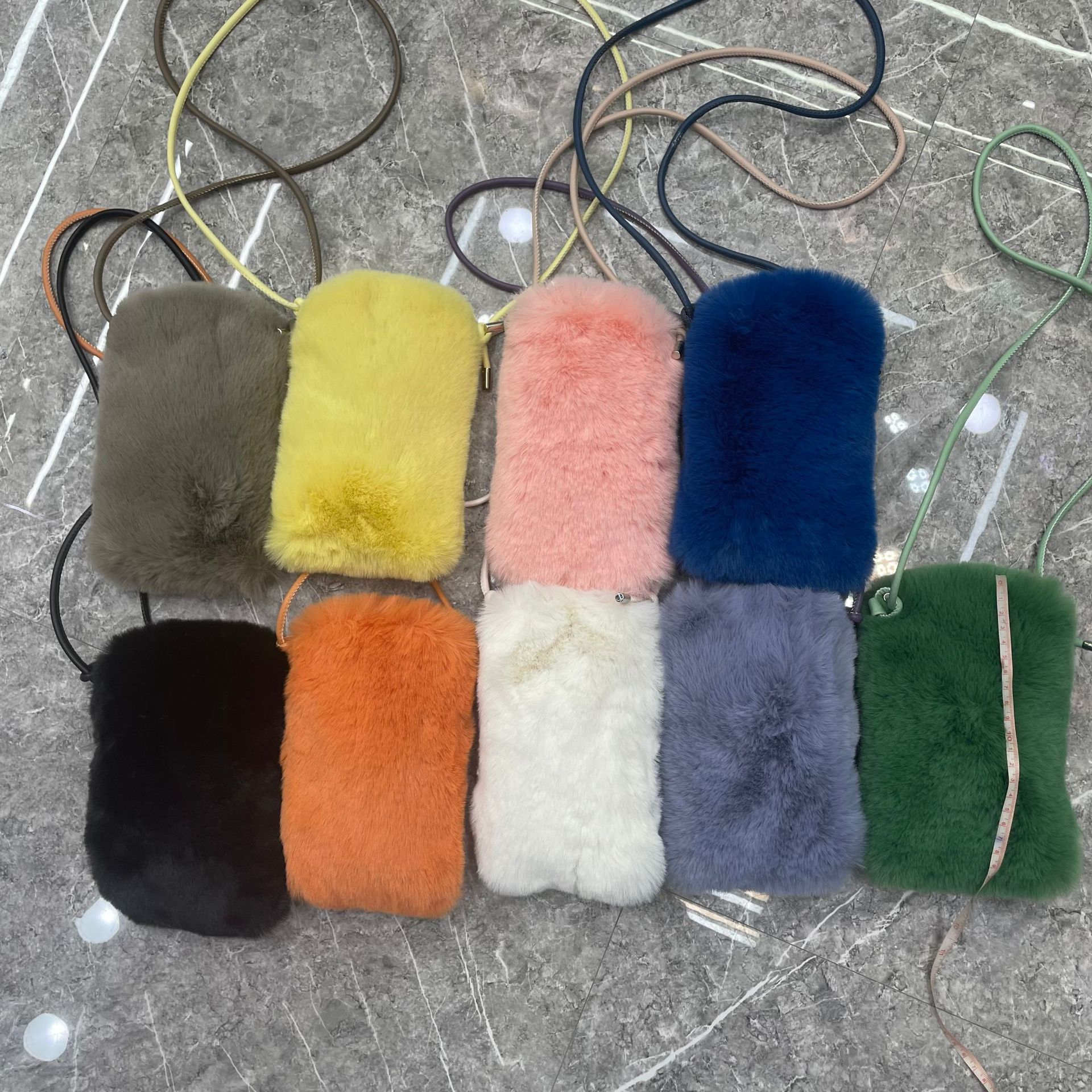 ショルダーバッグ 携帯バッグ ファー 無地 もこもこ レディース 韓国 ファッション 雑貨 かわいい おしゃれ 北欧 送料無料 [K] (T)