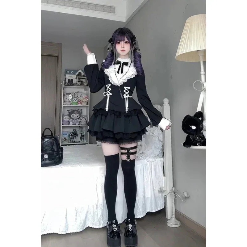 大人気アメリカンハロウィンロリータ 二次元 メイド服甘クール 地雷系ロリータ ゴスロリ風レース+キュロットセット ～ウエスト絞りでスタイルアップ～
