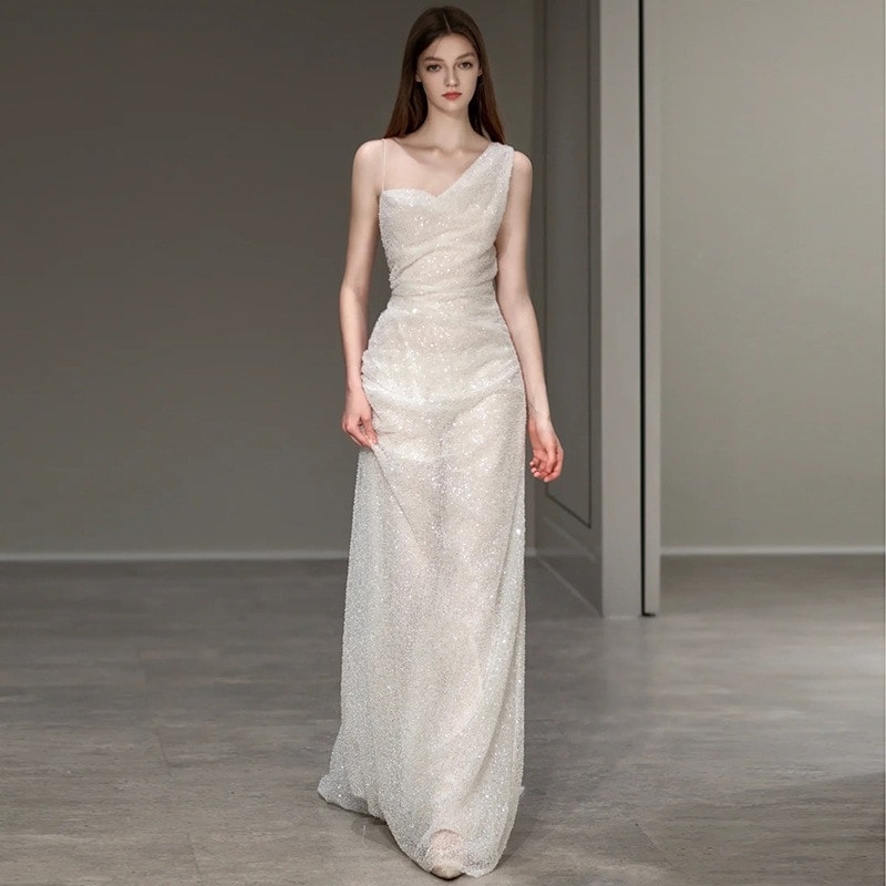 フランス式の軽いウェディングドレスの新型森系の超仙の細いフラッシュの新婦は結婚して外に出ます