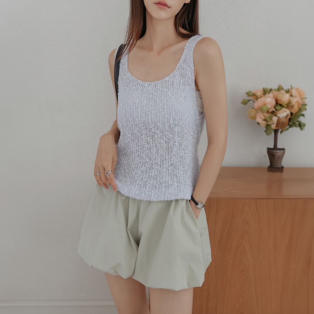 ローバーブックルのしっとりストラップニットスリーブレス