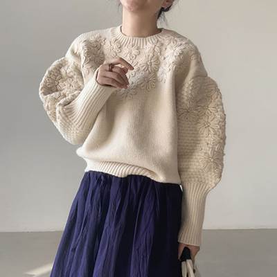 トップス ニット セーター レディース 個性的 長袖 ラウンドネック 花柄 モチーフ グレー ベージュ フリーサイズ 秋 冬 きれいめ 上品 おしゃれ シンプル カジュアル ナチュラル 大人可愛い 普