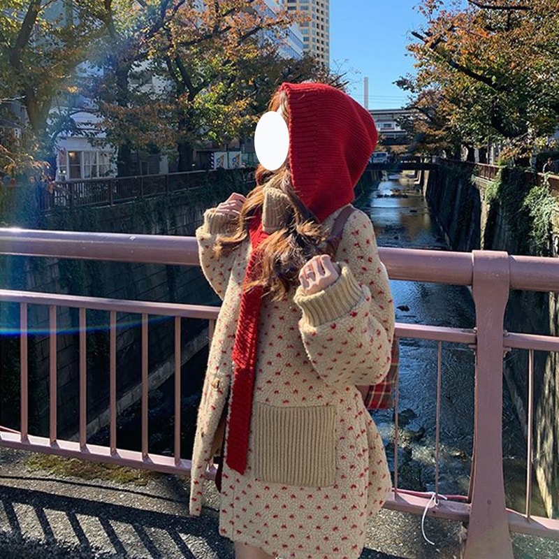 クリスマスをテーマにした小さな赤い帽子ショールラムウールのコートウールのスカートを含むレディースの秋冬用スリーピースセット 8,912円