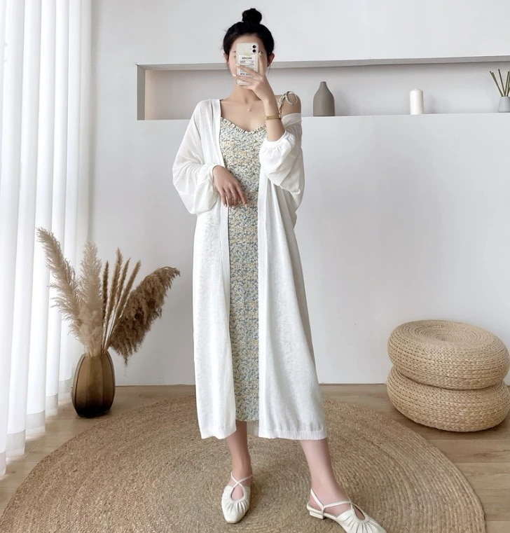 アウター カーディガン 上着 膝上 膝下 ミモレ ミモレ丈 袖あり 長袖 ボリューム袖 萌袖 襟なし ストレート 前開き 薄手 きれいめ シンプル カジュアル 大人 上品 おしゃれ お洒落 大人女子