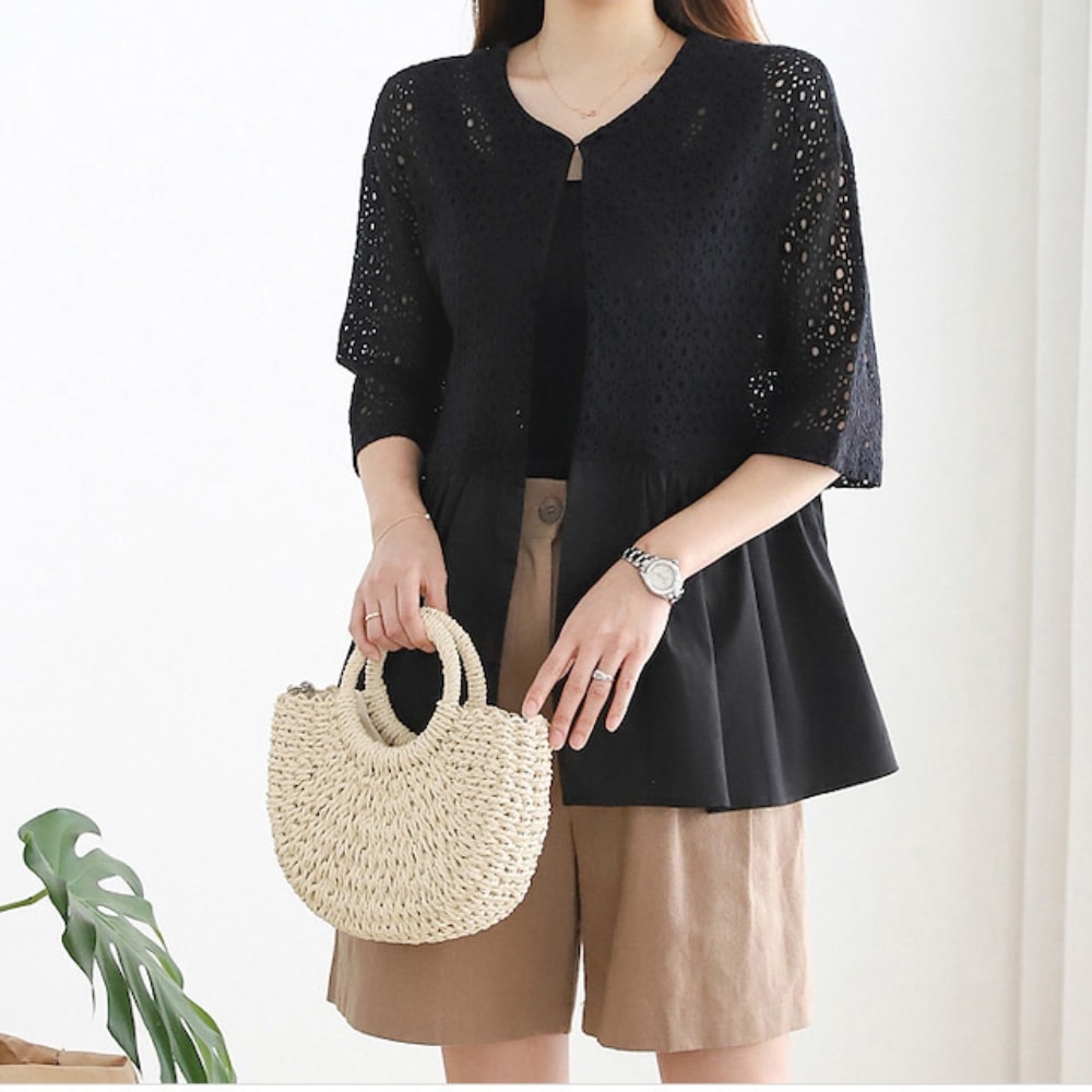 #韓国のアラフォーファッション# ェミニンパンチングフリルジャケット 韓国ファッション