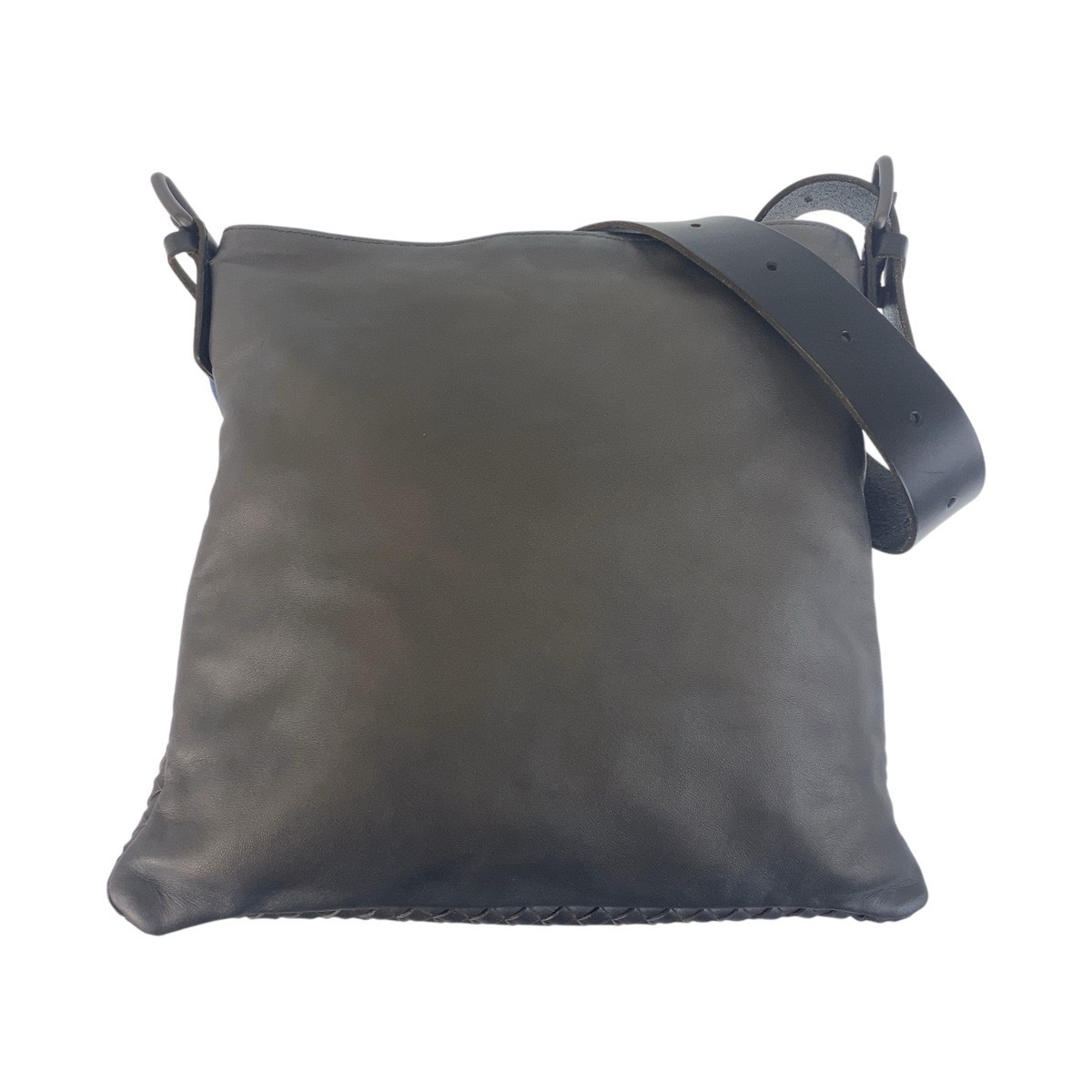 美品 イントレチャート グレー ブラック 黒 レザー 7692 ショルダーバッグ メッセンジャーバッグ メンズ 501781 38,090円