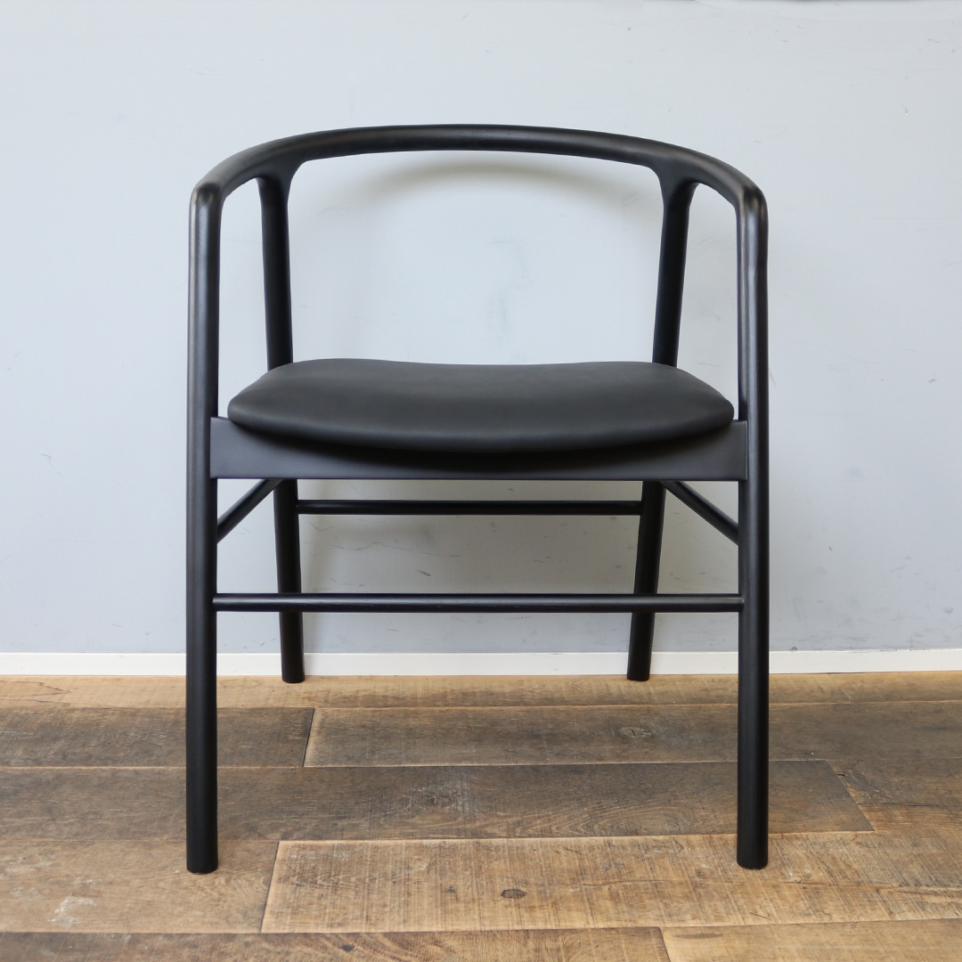 チェア （本体：ブラック 座面：PVCブラック）　単品 1点限り　ダイニングチェア　家具　インテリア