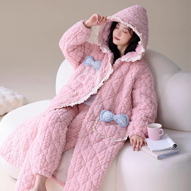 冬のパジャマの女性の3層は綿を挟んで保温します