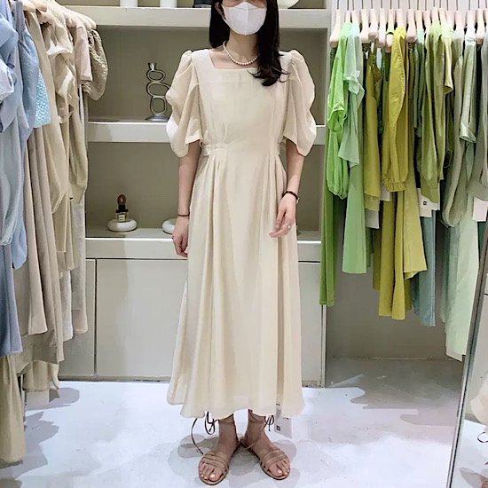 【取寄：納期2週間】結婚式ドレス スクエアネック パフスリーブ シンプル 無地 スリム 発表会 演奏会 レディース 結婚式 ステージ衣装 半袖 ロング丈 エレガント ウエディングドレス 7,480円