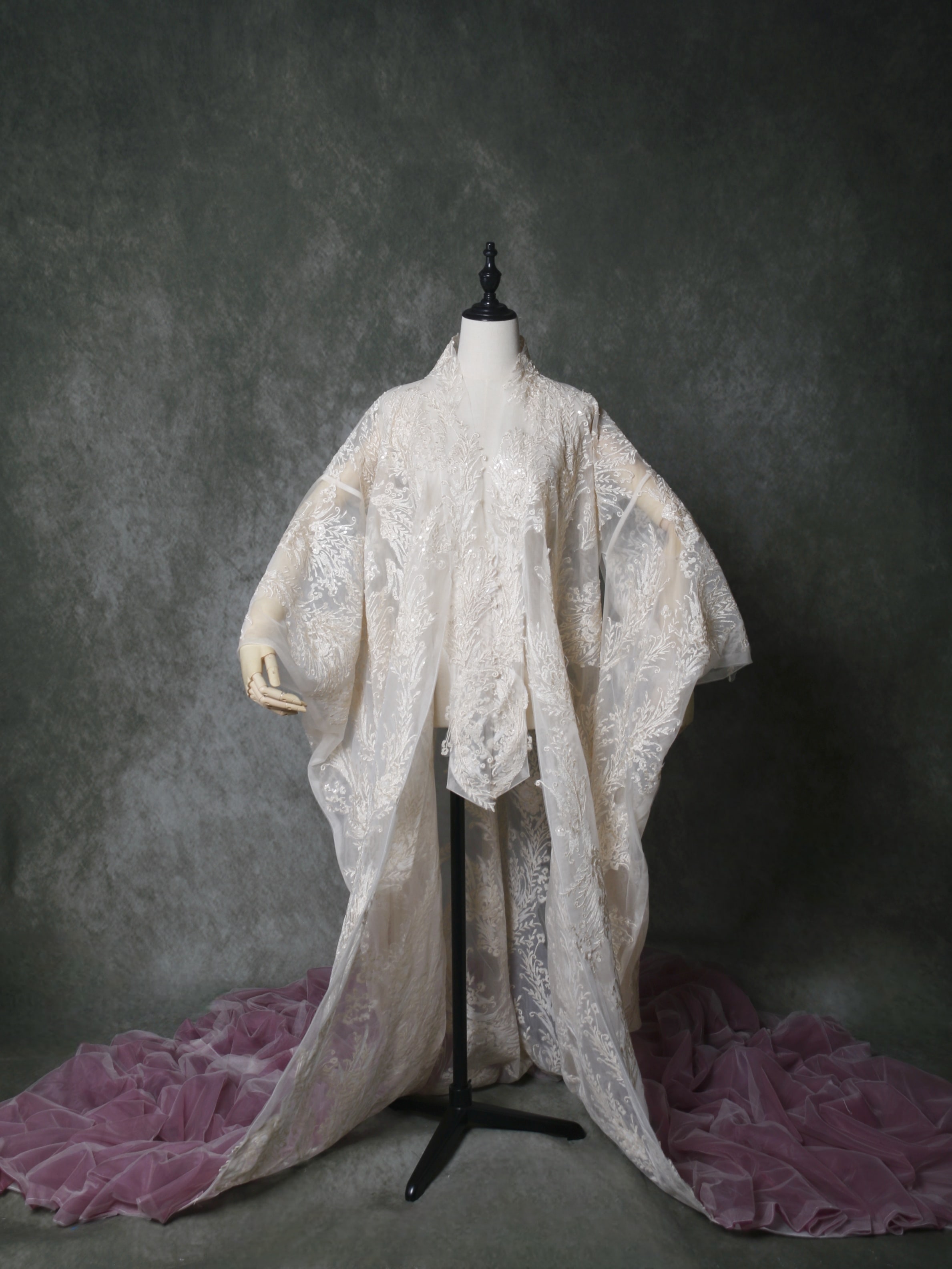 美品!ピンク オーガンジー打掛 着物 オーバードレス レース羽織 お色直し 精緻な刺繍