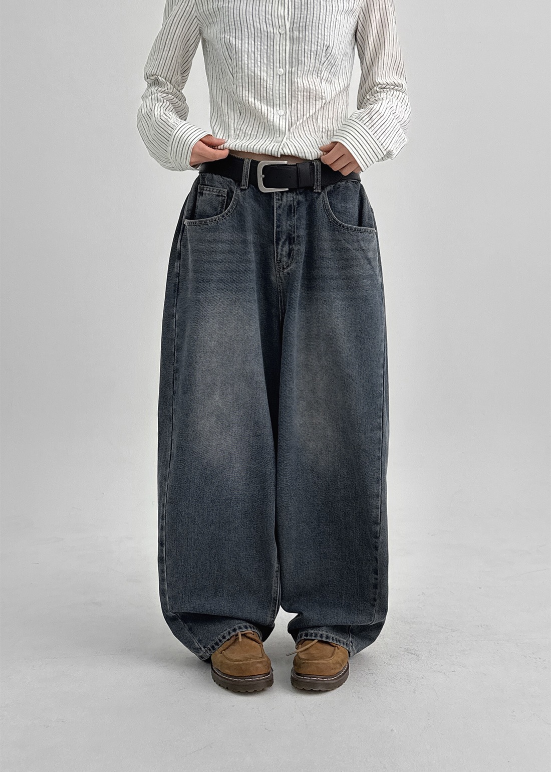 UNISEXテンドウォッシュバルーン切開デニムパンツ