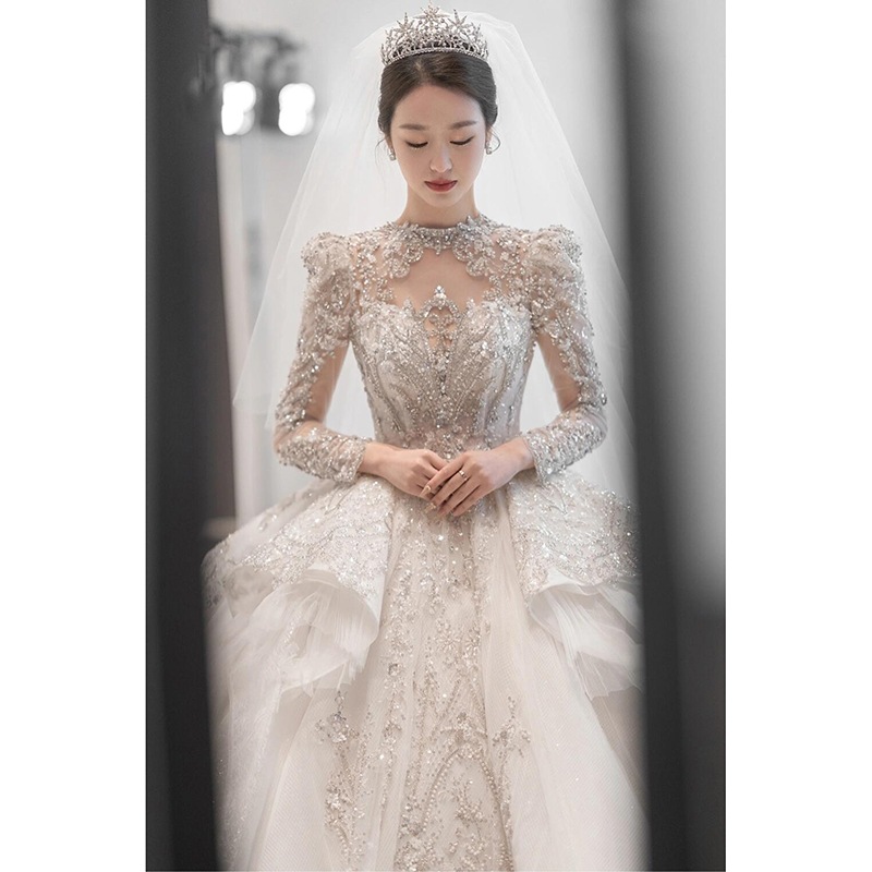 フランス製長袖ウェディングドレス 女性 2025年 ブライダル 重工 主糸テール 質感 秋冬