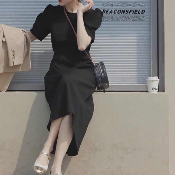 ワンピース 膝下 ミモレ ミモレ丈 袖あり 半袖 パフスリーブ ラウンドネック 大人可愛い きれいめ シンプル カジュアル 大人 上品 おしゃれ お洒落 大人女子 こなれ感 エレガント 無地 春 夏