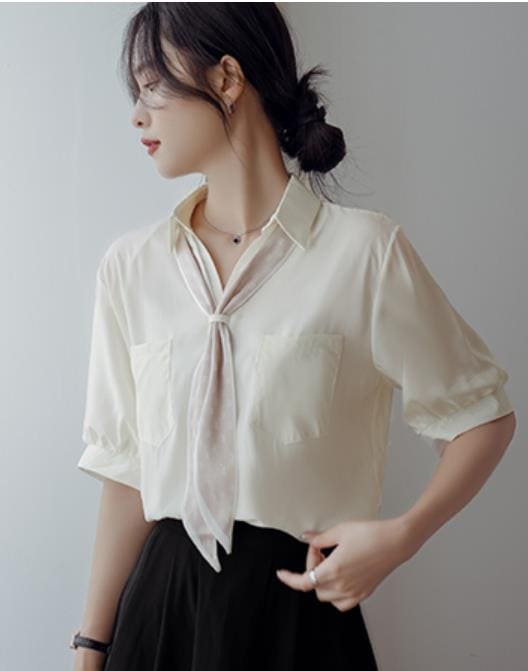 本物の撮影夏の新しい小さな新鮮な甘いレース対照的な色のトップ女性のシックなデザインニッチショートスリーブのシャツ